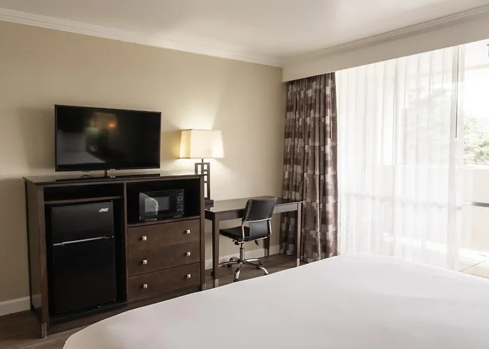 Travelodge By Wyndham Monterey Bay
